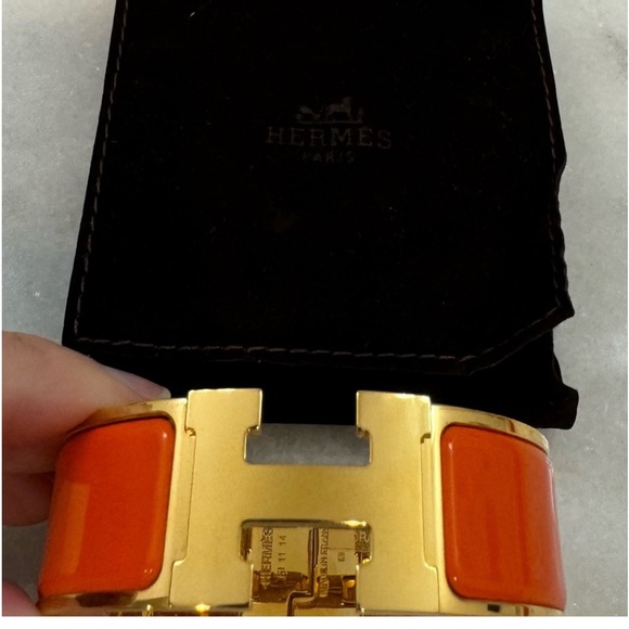 NOT FOR SALE! Hermes Clic Clac H orange bracelet- looks brand new PM size - Picture 6 of 7